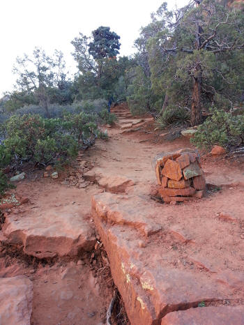 The trail on top continues to Devils Bridge.