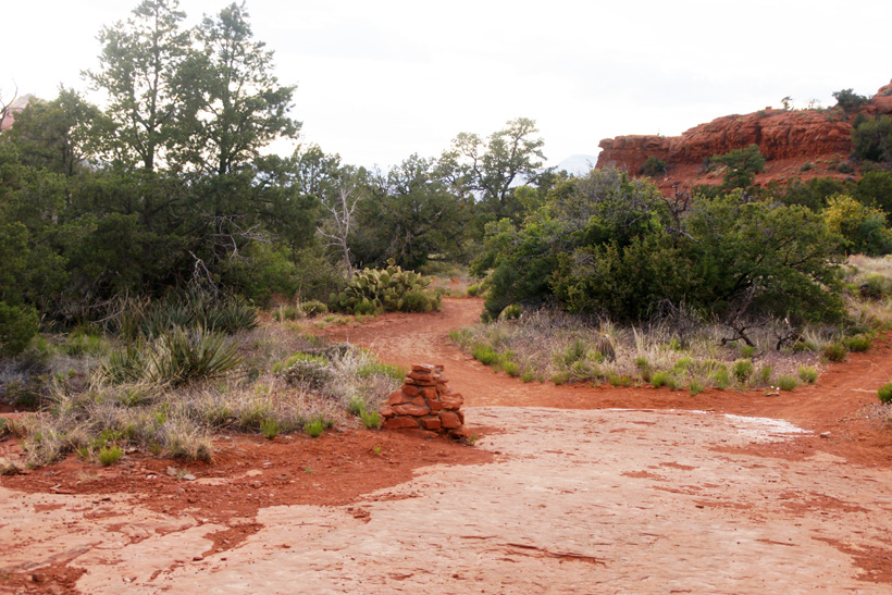 Bell Rock Pathway (Path) Trailhead Leading North